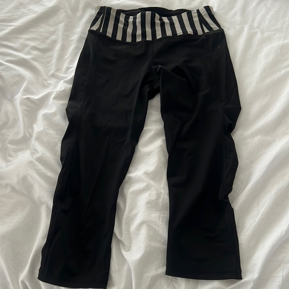 Lululemon cropped hydro leggings